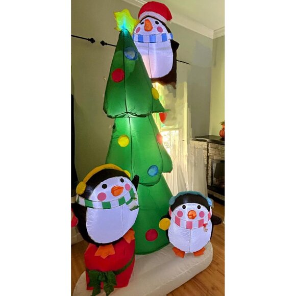 🆕8FT Christmas Inflatables Tree with Penguins Placing Star Outdoor Decorations - Picture 1 of 9